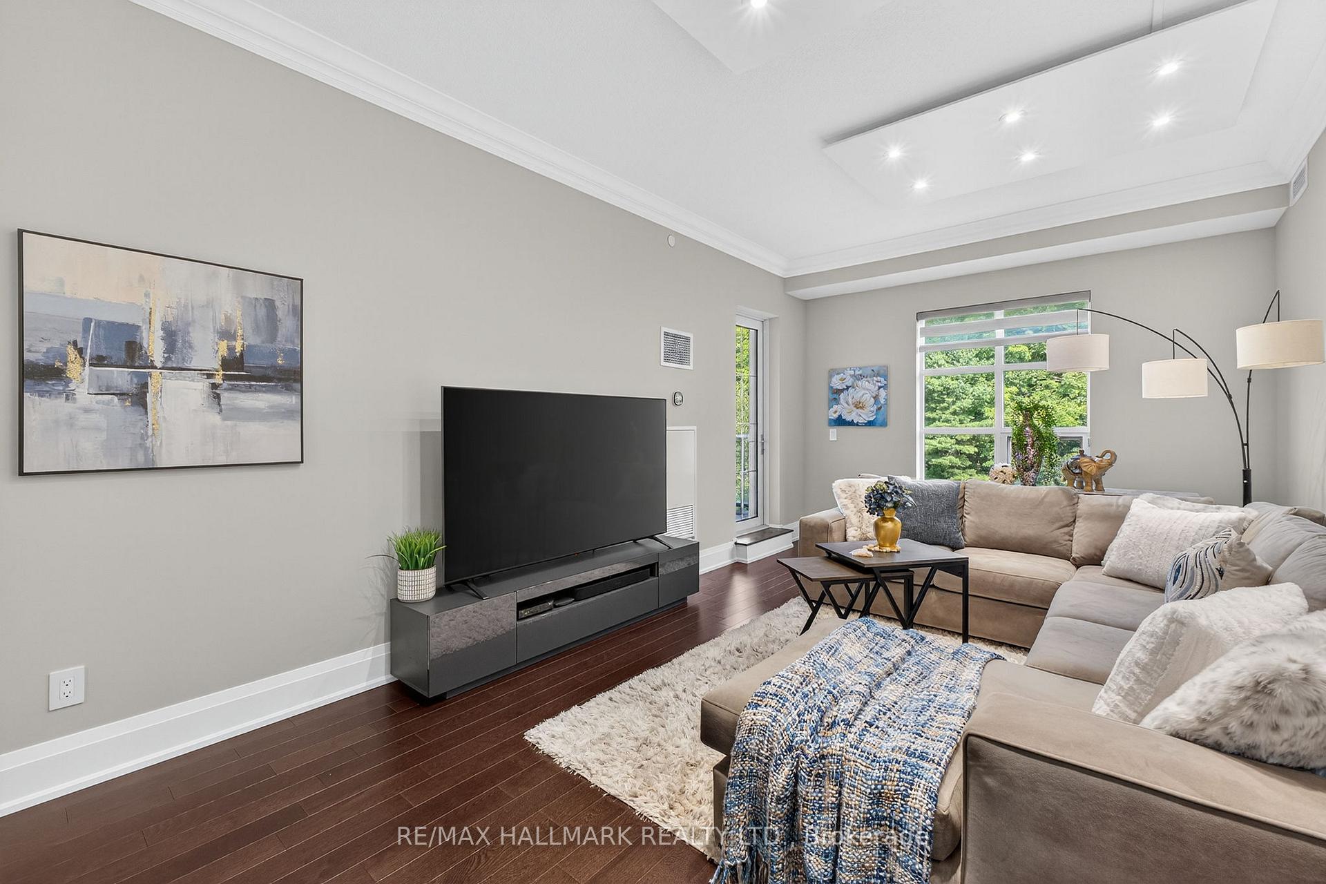 Photo 26 of Unit 203, 9909 Pine Valley Drive, Vaughan, Vellore Village — HOMEH