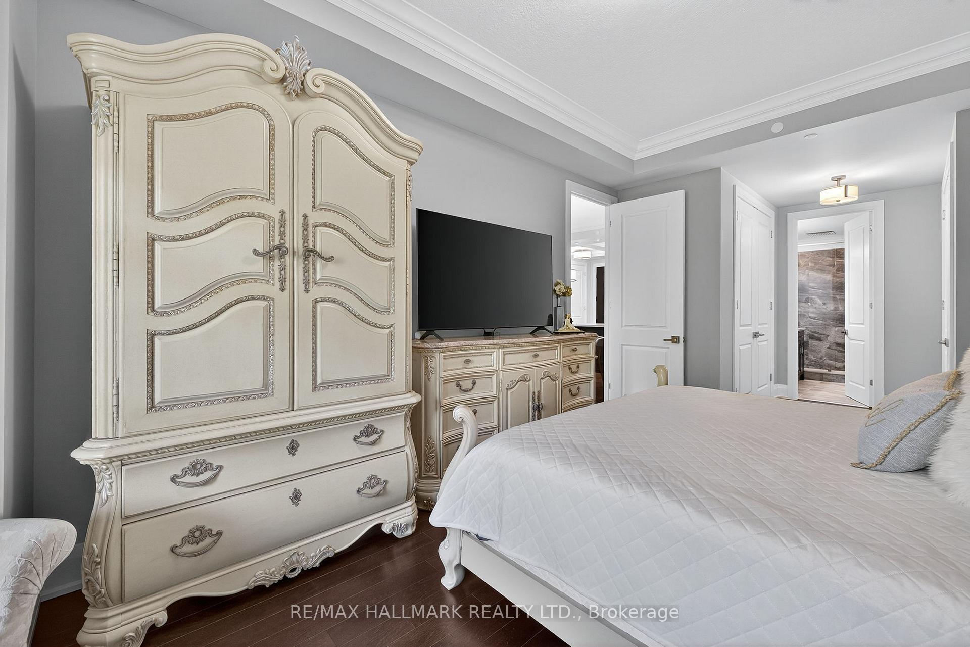 Photo 18 of Unit 203, 9909 Pine Valley Drive, Vaughan, Vellore Village — HOMEH