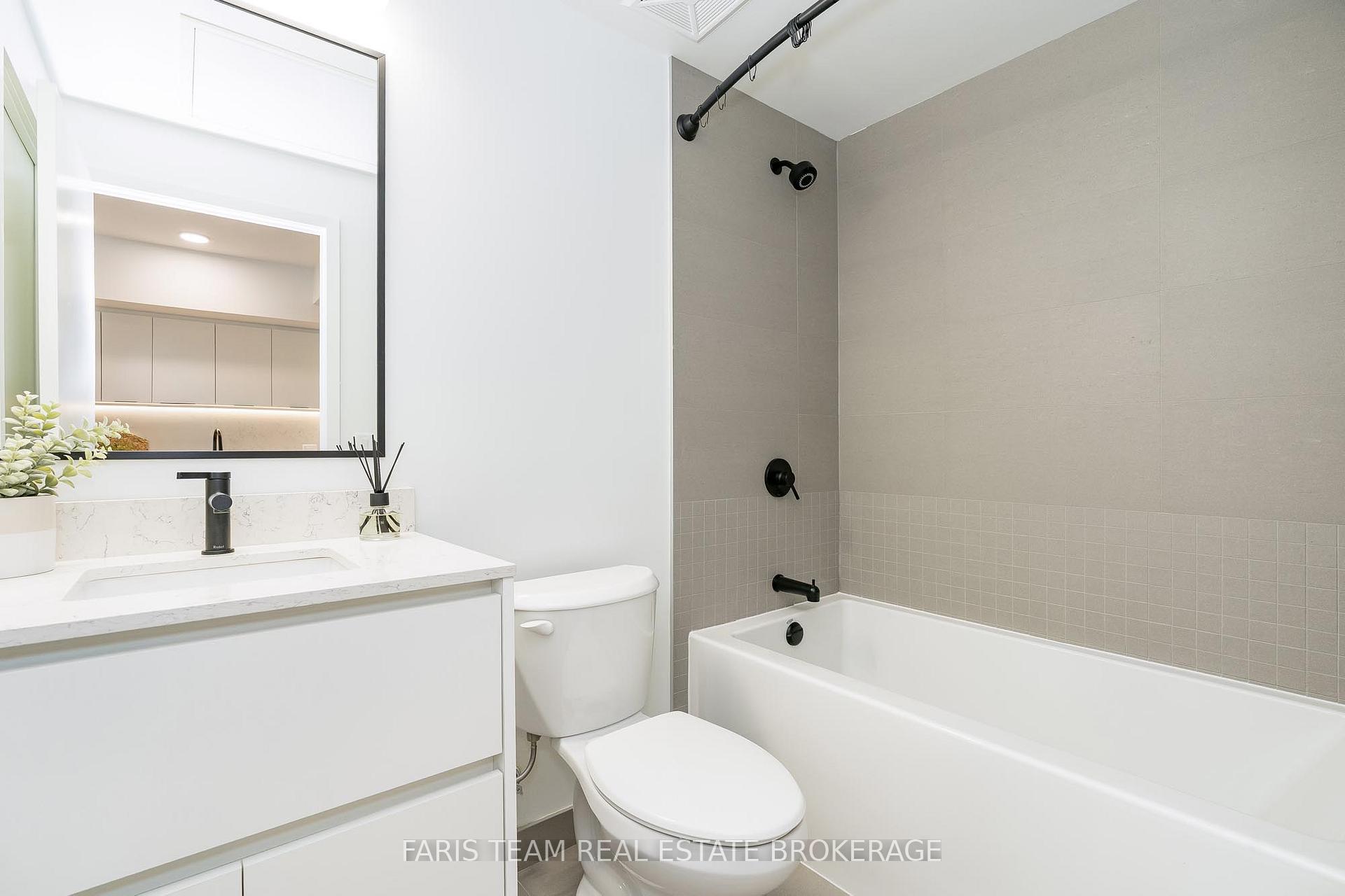 Photo 13 of Unit 325, 31 Huron Street, Collingwood — HOMEH