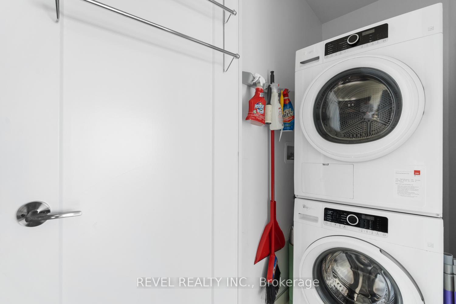 Photo 9 of Unit 2713, 101 Erskine Avenue, Toronto, Mount Pleasant West — HOMEH
