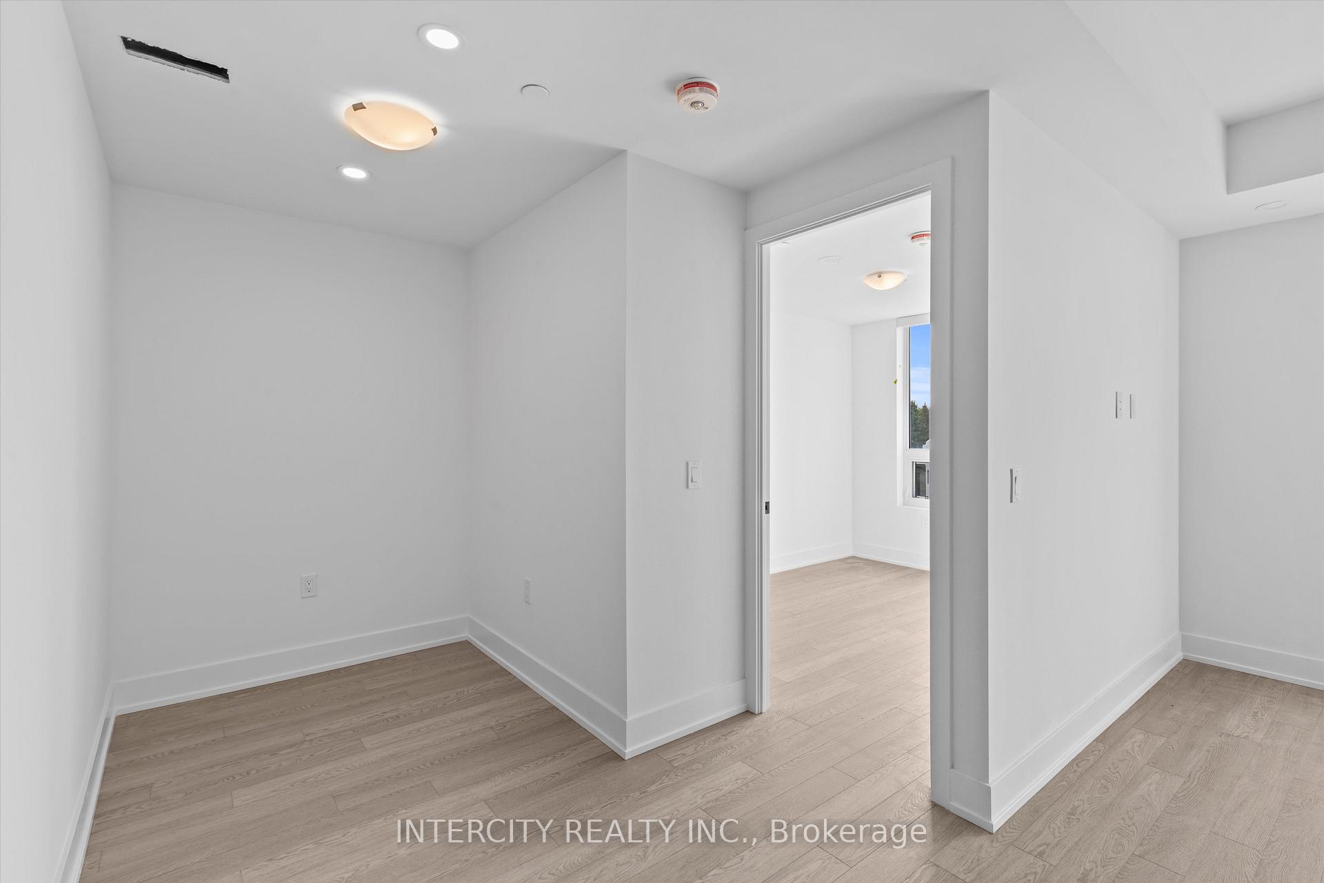 Photo 8 of Unit 417, 2075 King Road, King, King City — HOMEH