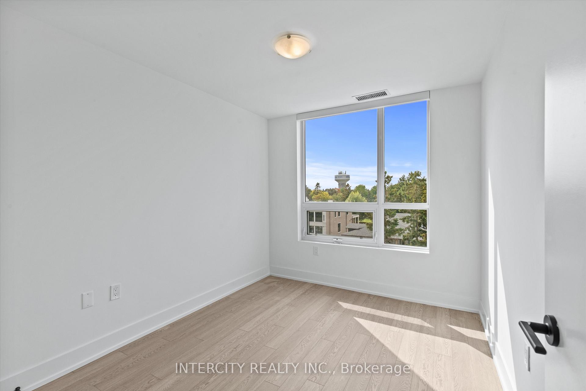 Photo 12 of Unit 417, 2075 King Road, King, King City — HOMEH