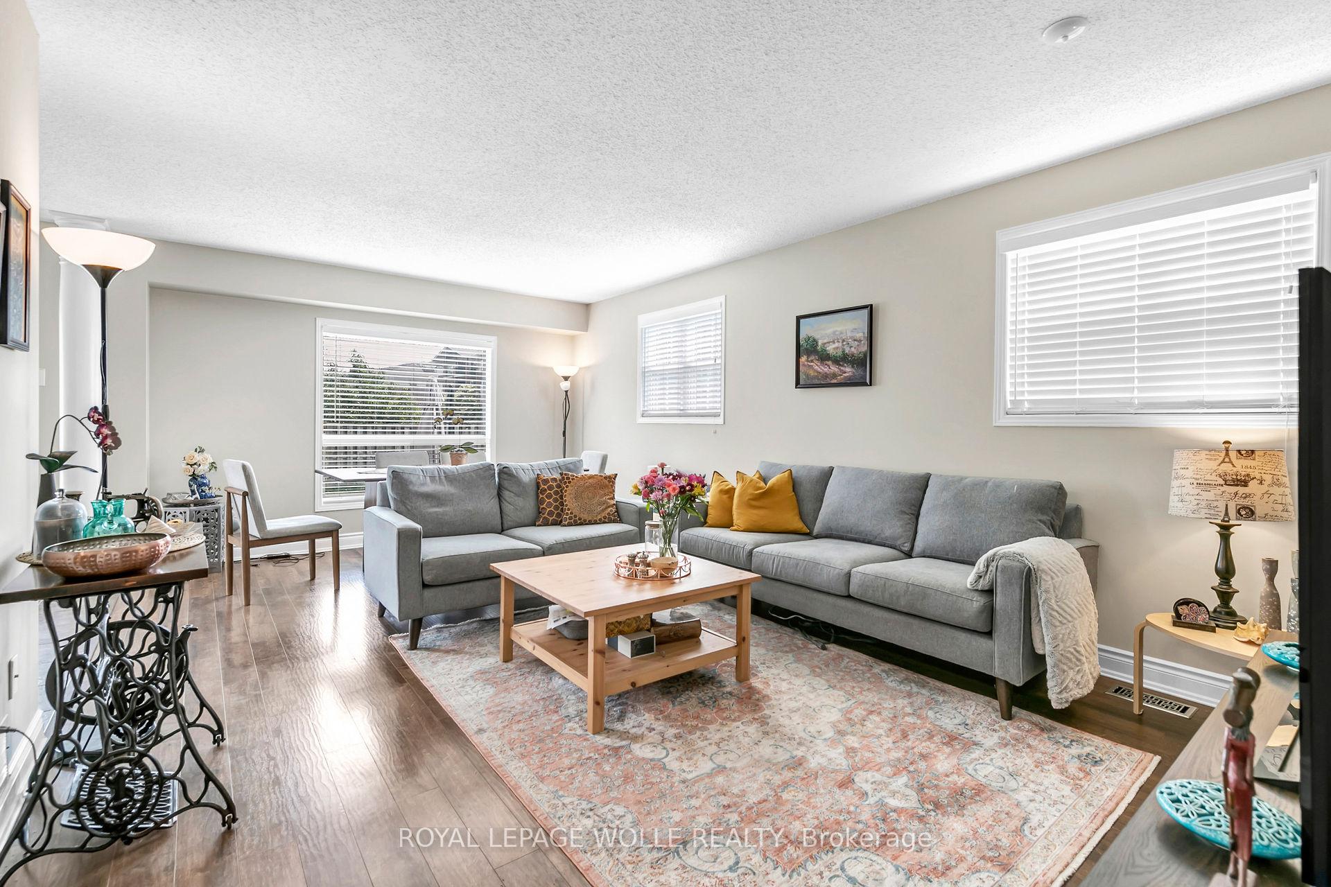 Photo 5 of 58 Eugene Drive, Guelph, Pineridge/Westminster Woods — HOMEH