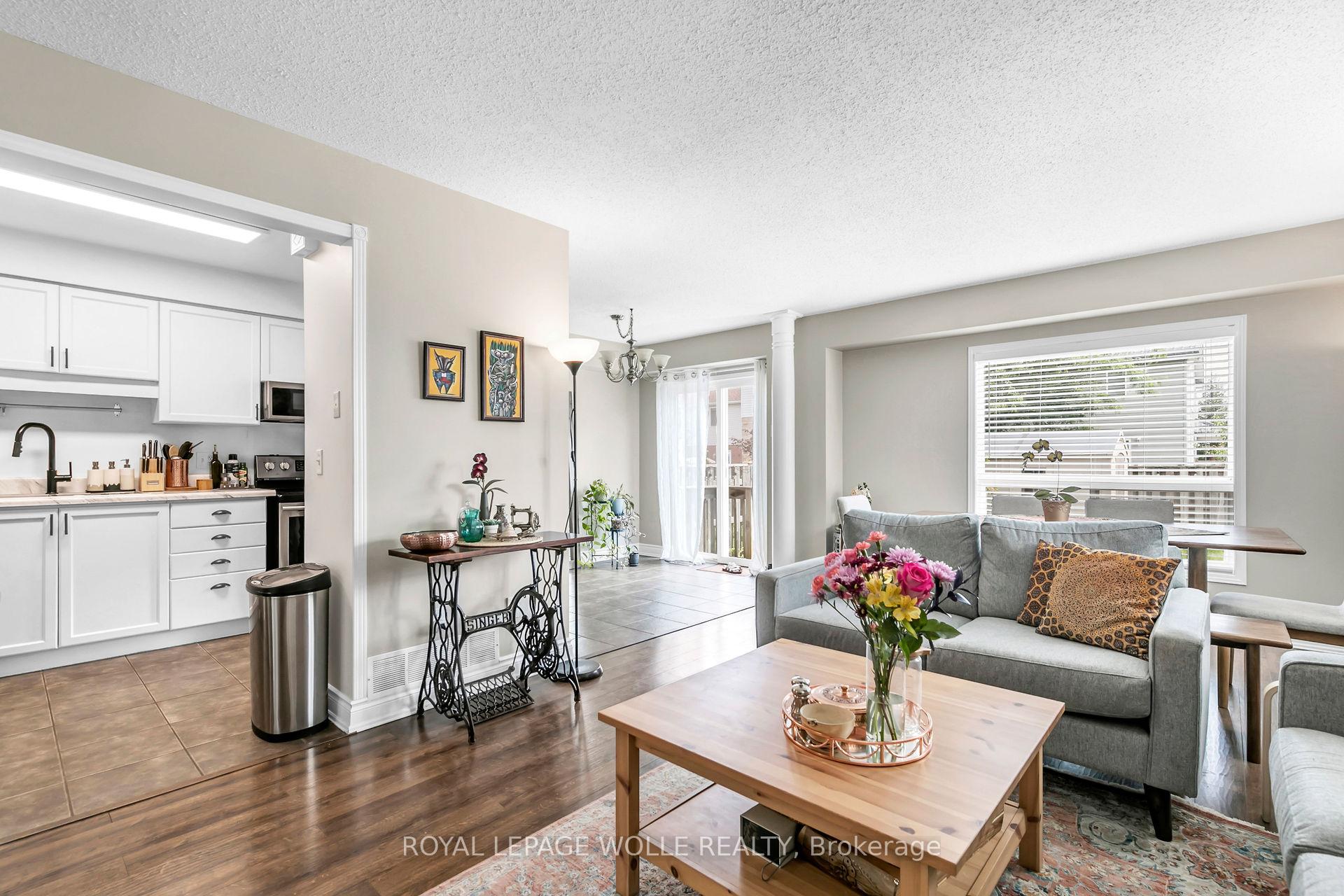 Photo 8 of 58 Eugene Drive, Guelph, Pineridge/Westminster Woods — HOMEH