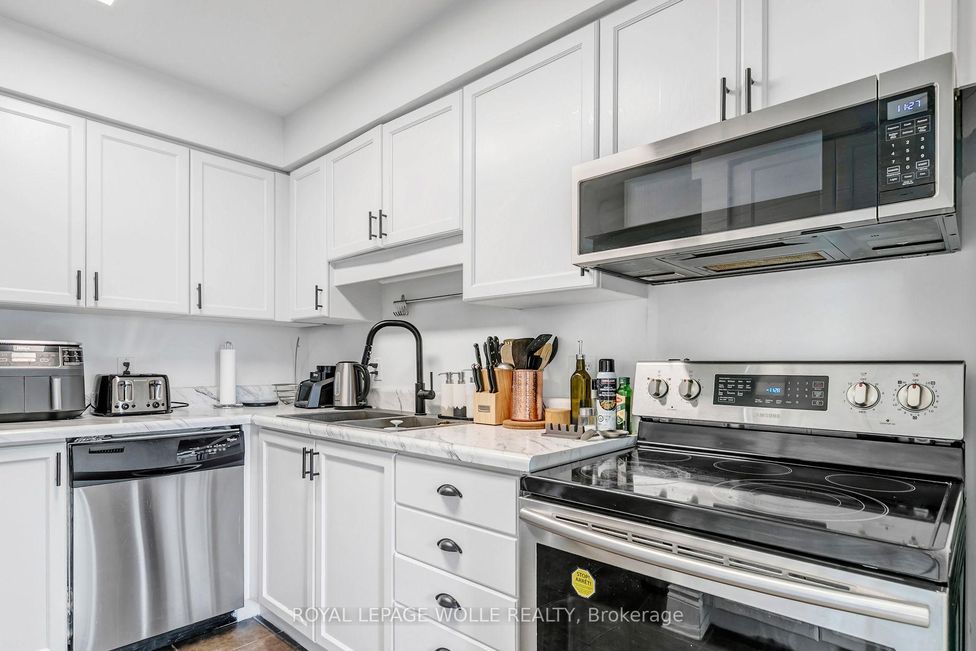 Photo 11 of 58 Eugene Drive, Guelph, Pineridge/Westminster Woods — HOMEH