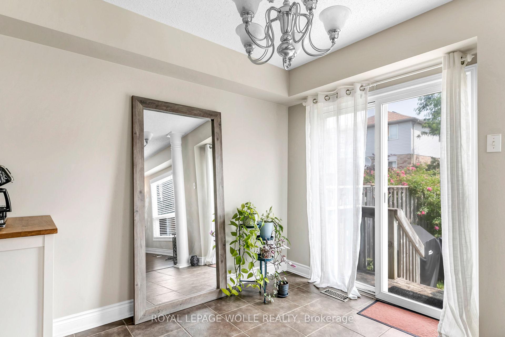 Photo 12 of 58 Eugene Drive, Guelph, Pineridge/Westminster Woods — HOMEH