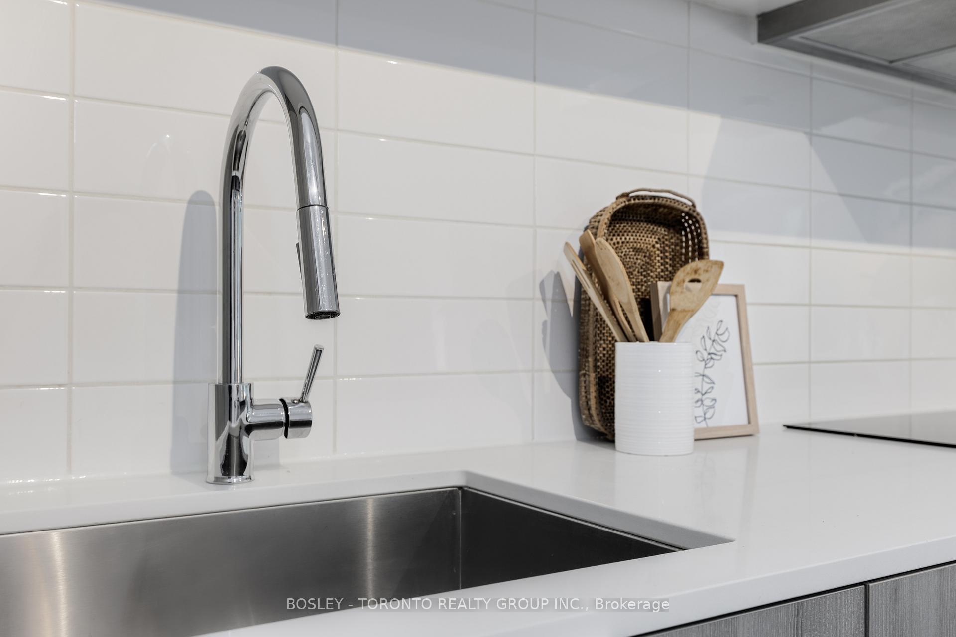 Photo 10 of Unit 844, 5 Soudan Avenue, Toronto, Mount Pleasant West — HOMEH