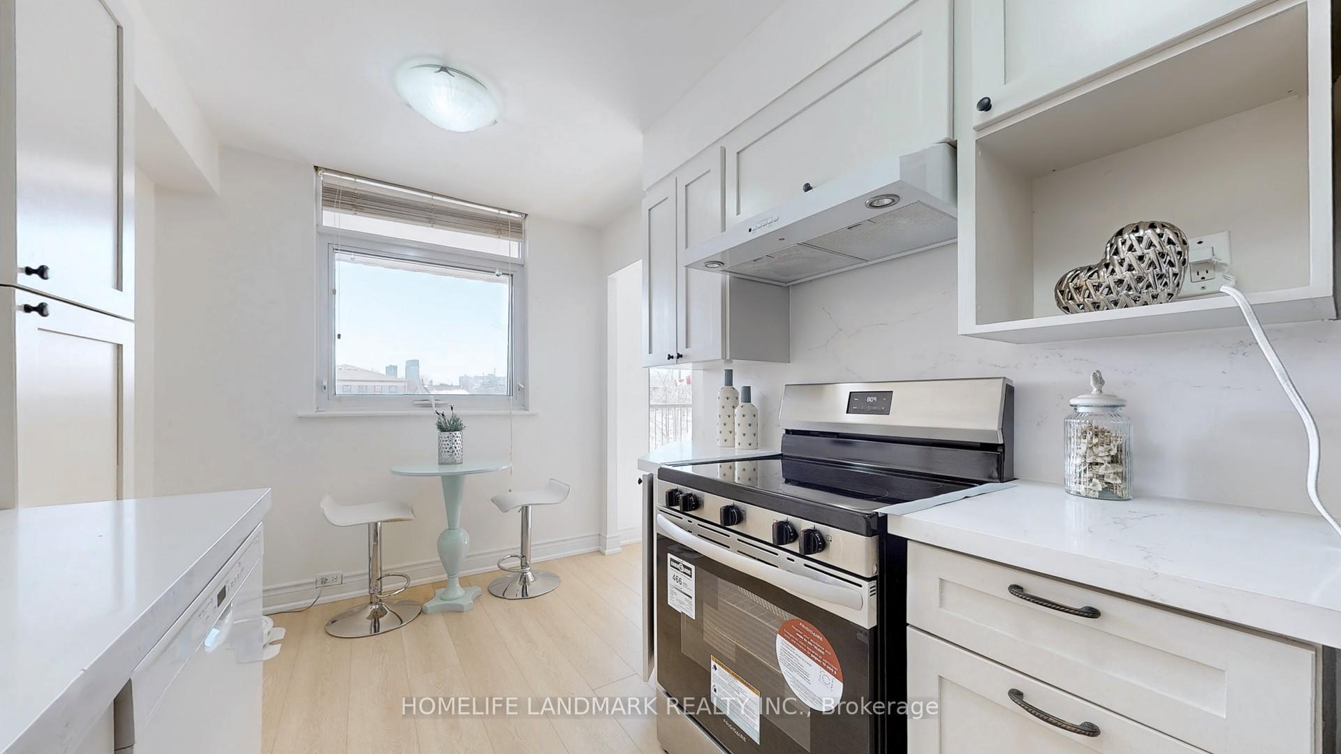 Photo 17 of Unit 309, 7811 Yonge Street, Markham, Thornhill — HOMEH