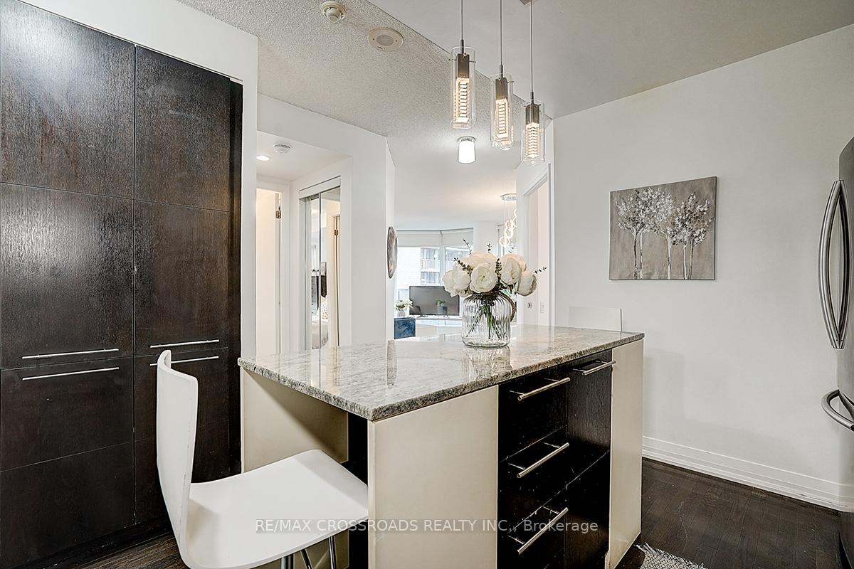 Photo 25 of Unit 1305, 21 Carlton Street, Toronto, Church-Yonge Corridor — HOMEH