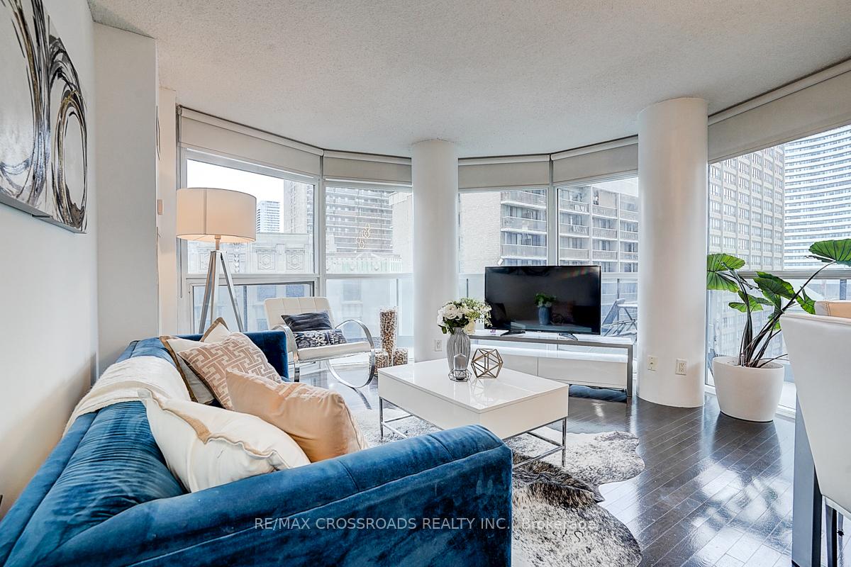 Photo 14 of Unit 1305, 21 Carlton Street, Toronto, Church-Yonge Corridor — HOMEH