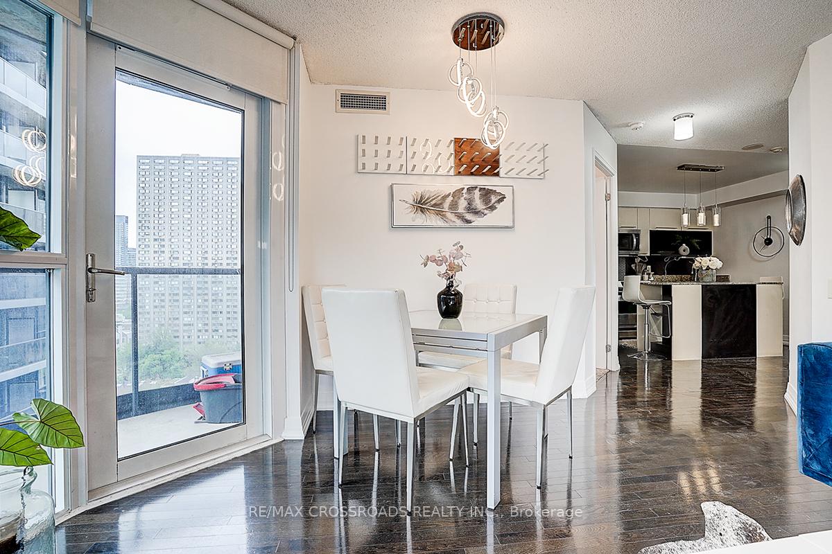 Photo 17 of Unit 1305, 21 Carlton Street, Toronto, Church-Yonge Corridor — HOMEH