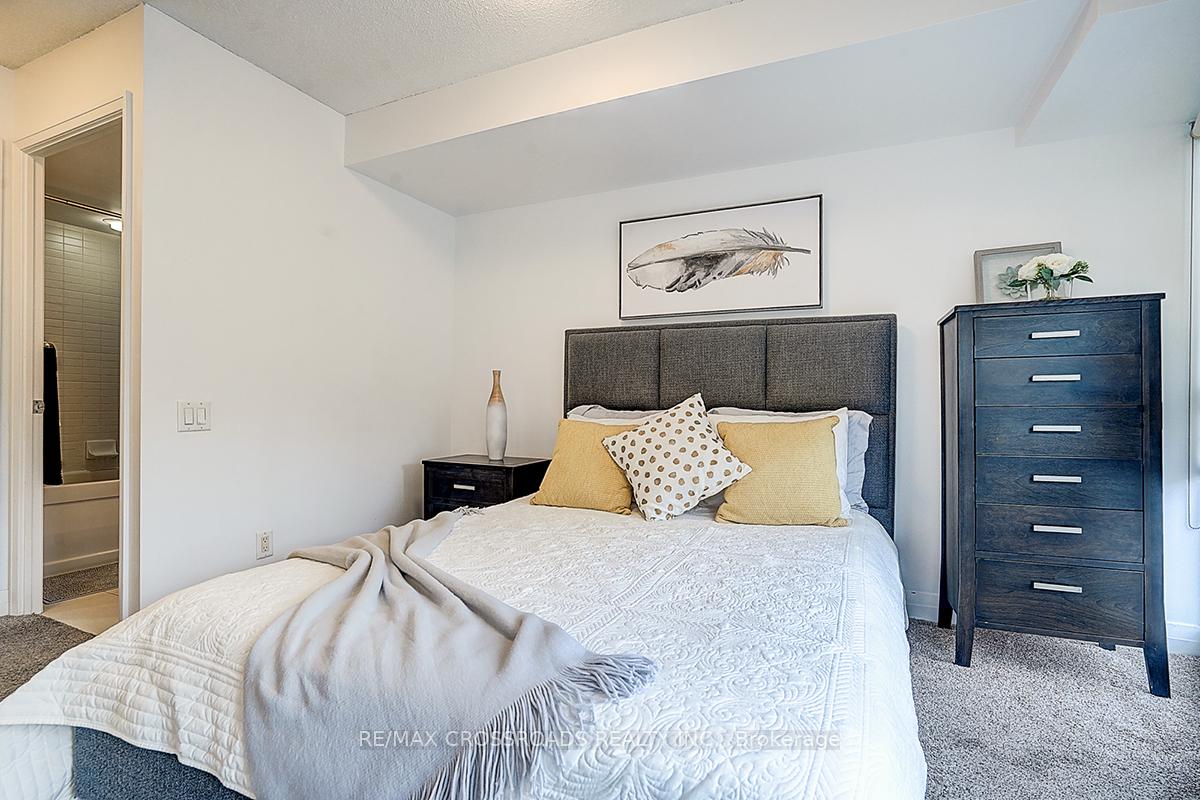 Photo 34 of Unit 1305, 21 Carlton Street, Toronto, Church-Yonge Corridor — HOMEH
