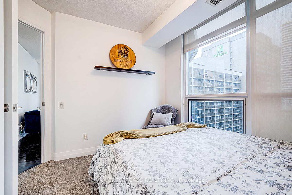 Photo 22 of Unit 1305, 21 Carlton Street, Toronto, Church-Yonge Corridor — HOMEH