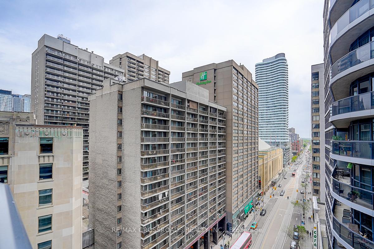 Photo 26 of Unit 1305, 21 Carlton Street, Toronto, Church-Yonge Corridor — HOMEH