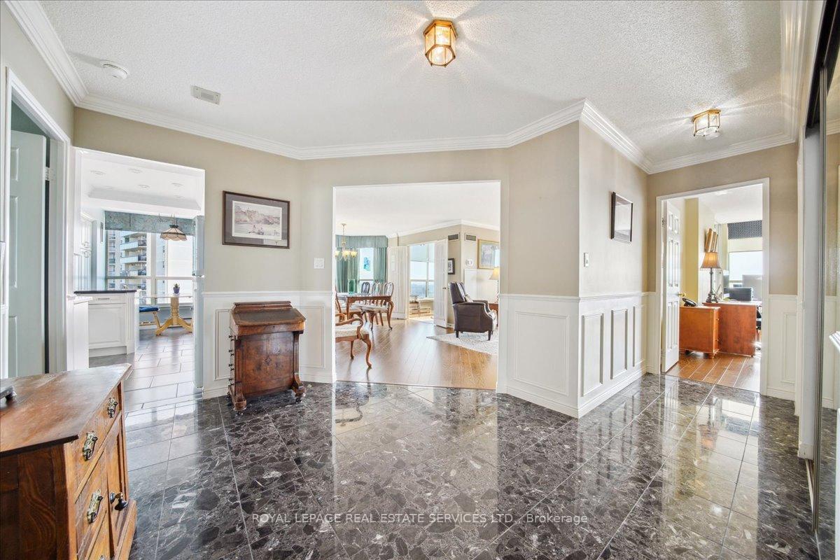 Photo 5 of Unit 808, 20 Guildwood Parkway, Scarborough, Guildwood — HOMEH