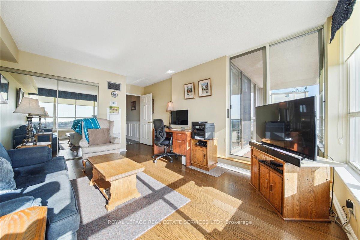 Photo 12 of Unit 808, 20 Guildwood Parkway, Scarborough, Guildwood — HOMEH