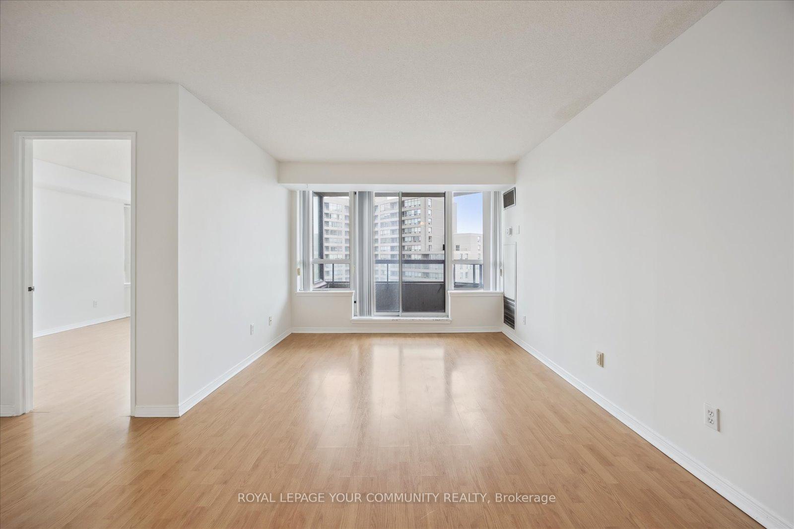 Photo 13 of Unit 911, 81 Townsgate Drive, Vaughan, Crestwood-Springfarm-Yorkhill — HOMEH
