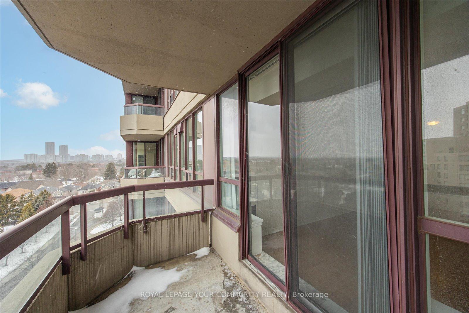 Photo 17 of Unit 911, 81 Townsgate Drive, Vaughan, Crestwood-Springfarm-Yorkhill — HOMEH
