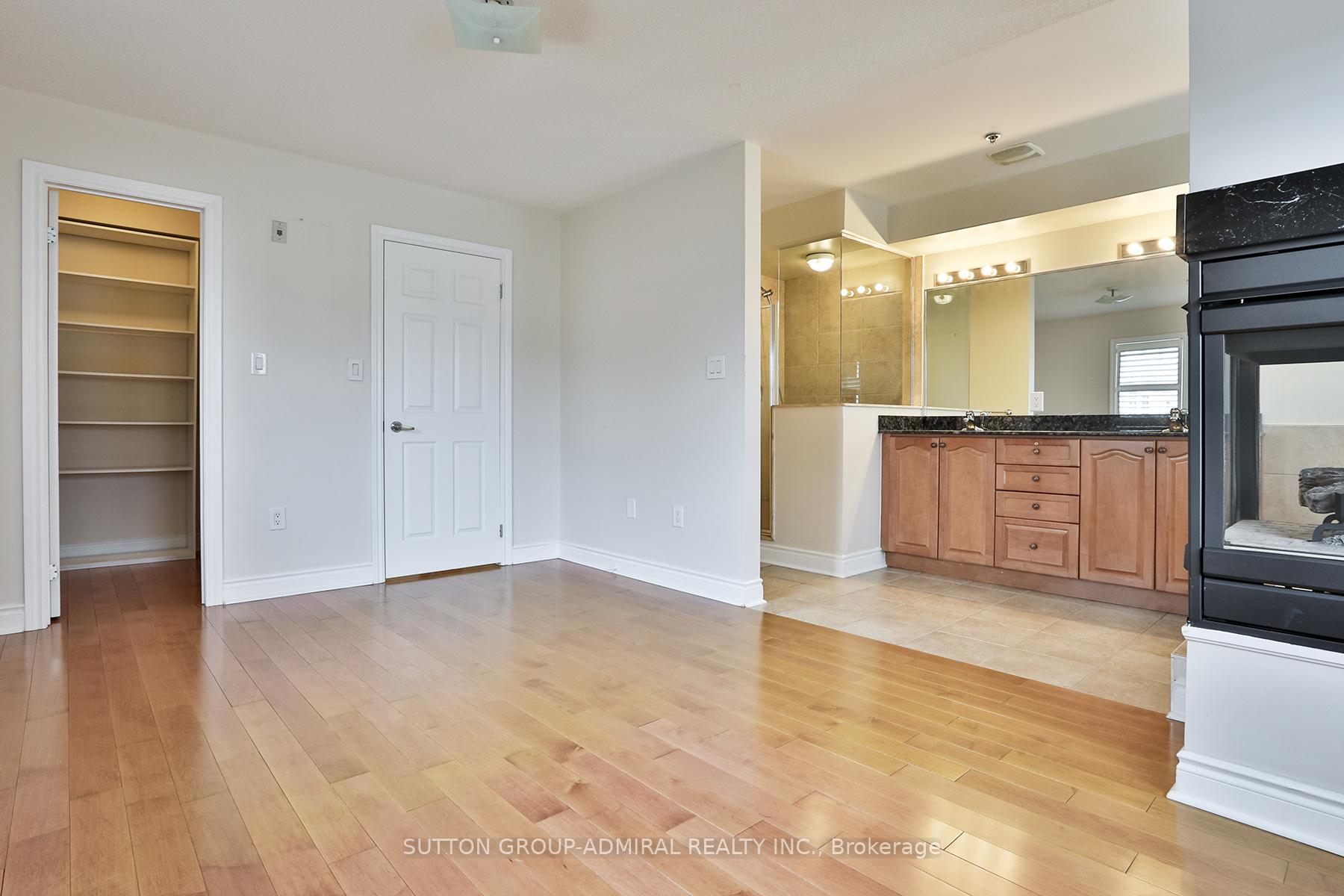Photo 22 of Unit 12, 8 Brighton Place, Vaughan, Crestwood-Springfarm-Yorkhill — HOMEH