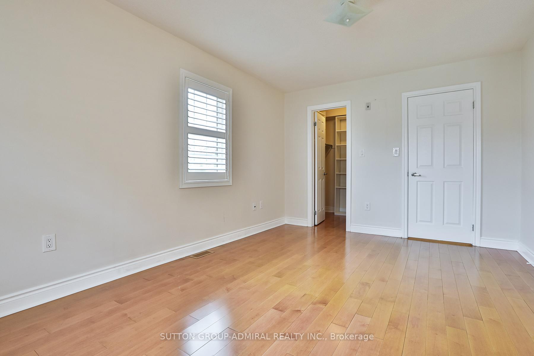 Photo 15 of Unit 12, 8 Brighton Place, Vaughan, Crestwood-Springfarm-Yorkhill — HOMEH