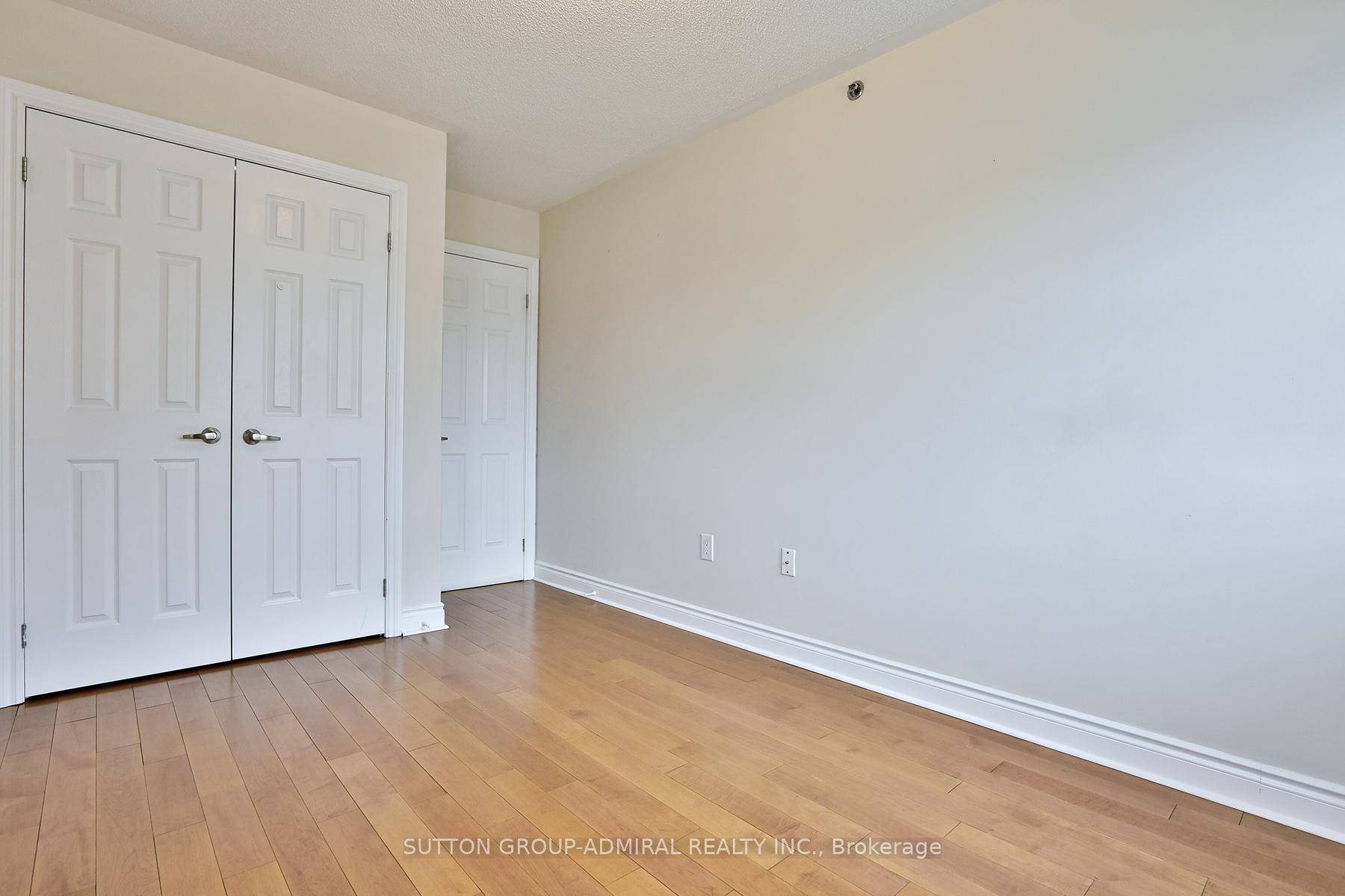 Photo 7 of Unit 12, 8 Brighton Place, Vaughan, Crestwood-Springfarm-Yorkhill — HOMEH