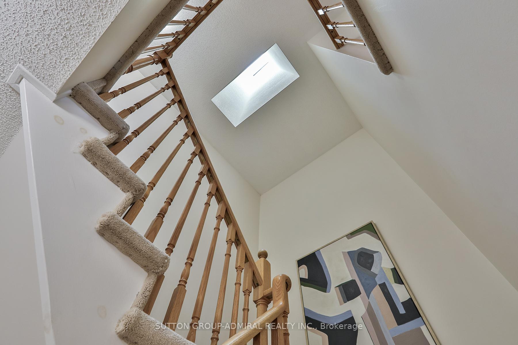 Photo 12 of Unit 12, 8 Brighton Place, Vaughan, Crestwood-Springfarm-Yorkhill — HOMEH