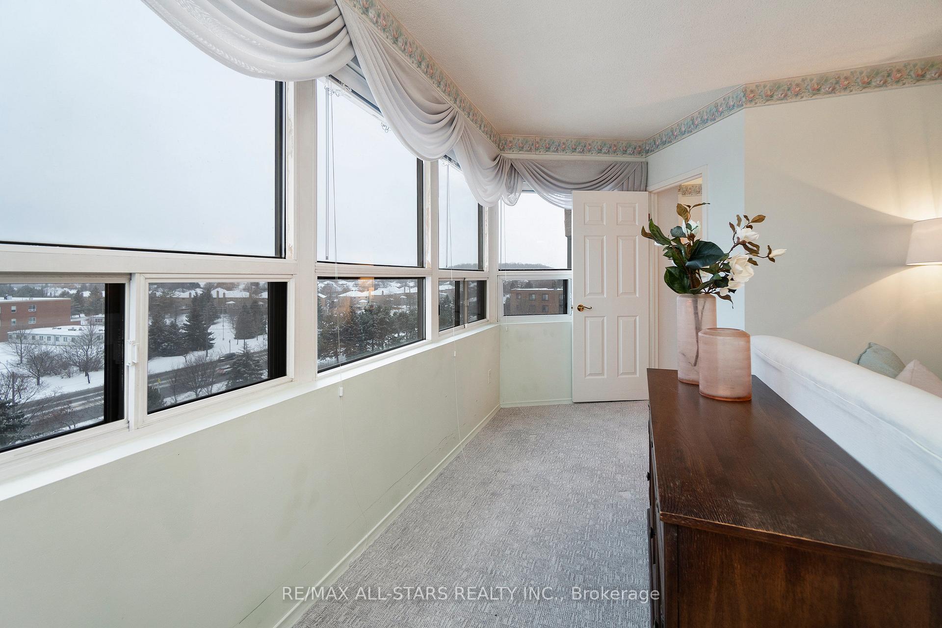 Photo 7 of Unit 915, 2 Raymerville Drive, Markham, Raymerville — HOMEH