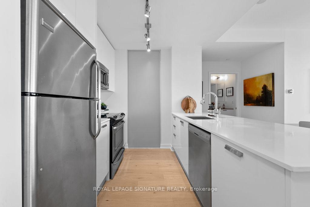 Photo 9 of Unit 2001, 1815 Yonge Street, Toronto, Mount Pleasant West — HOMEH