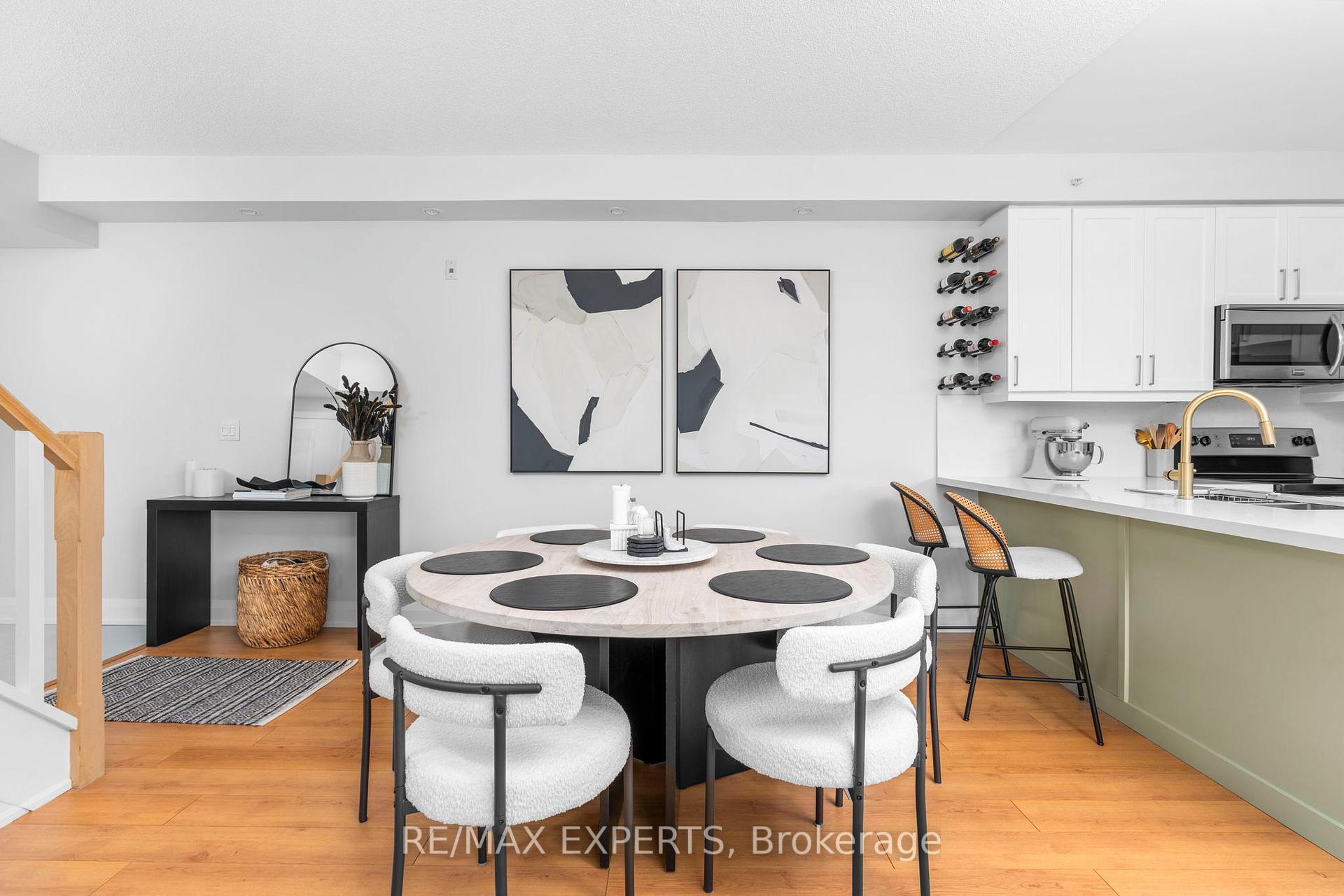 Photo 4 of Unit 102, 24 Woodstream Boulevard, Vaughan, Vaughan Grove — HOMEH