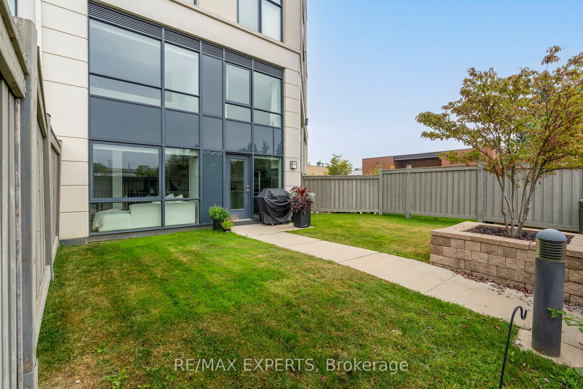 Photo 24 of Unit 102, 24 Woodstream Boulevard, Vaughan, Vaughan Grove — HOMEH