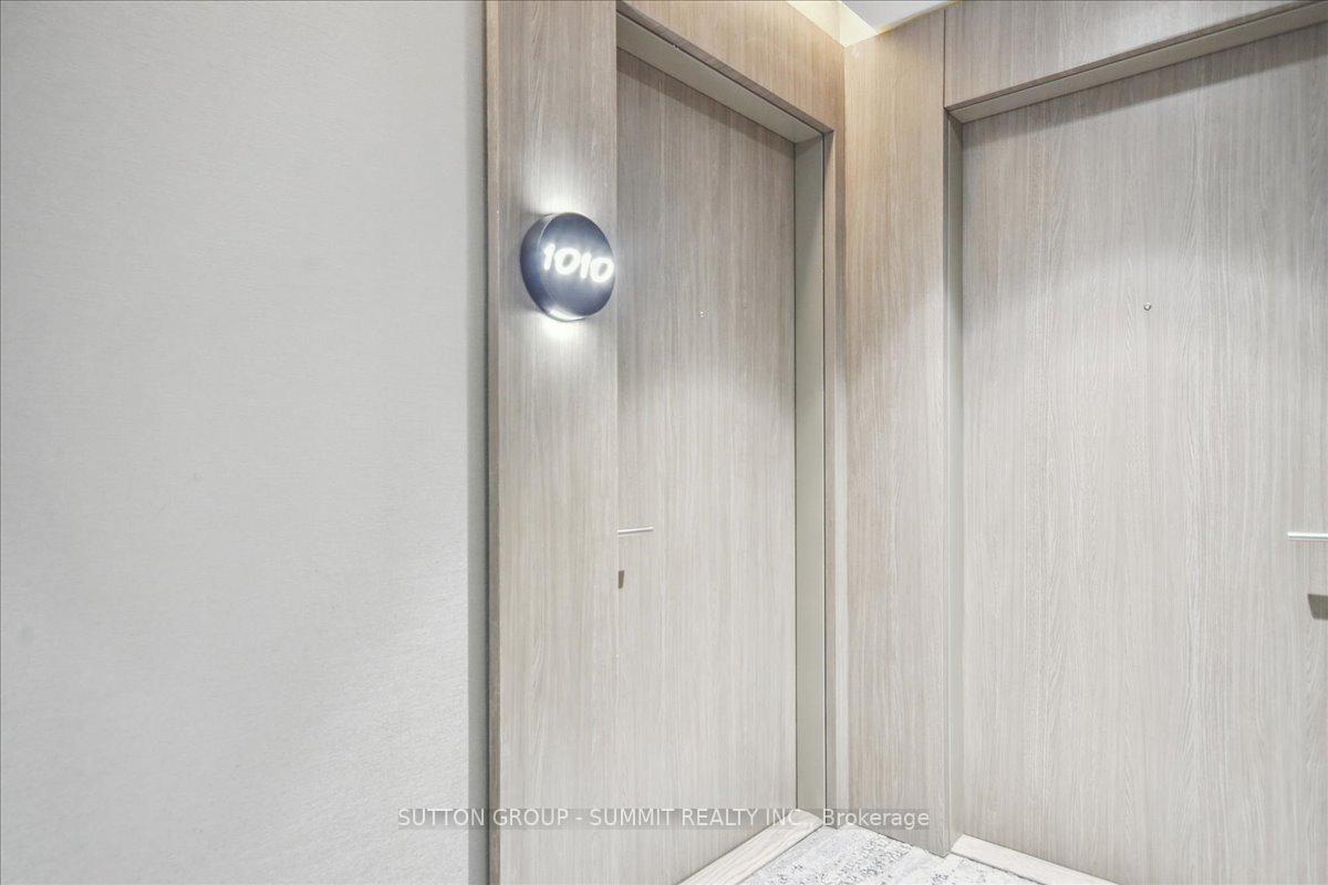 Photo 2 of Unit 1010, 161 Roehampton Avenue, Toronto, Mount Pleasant West — HOMEH