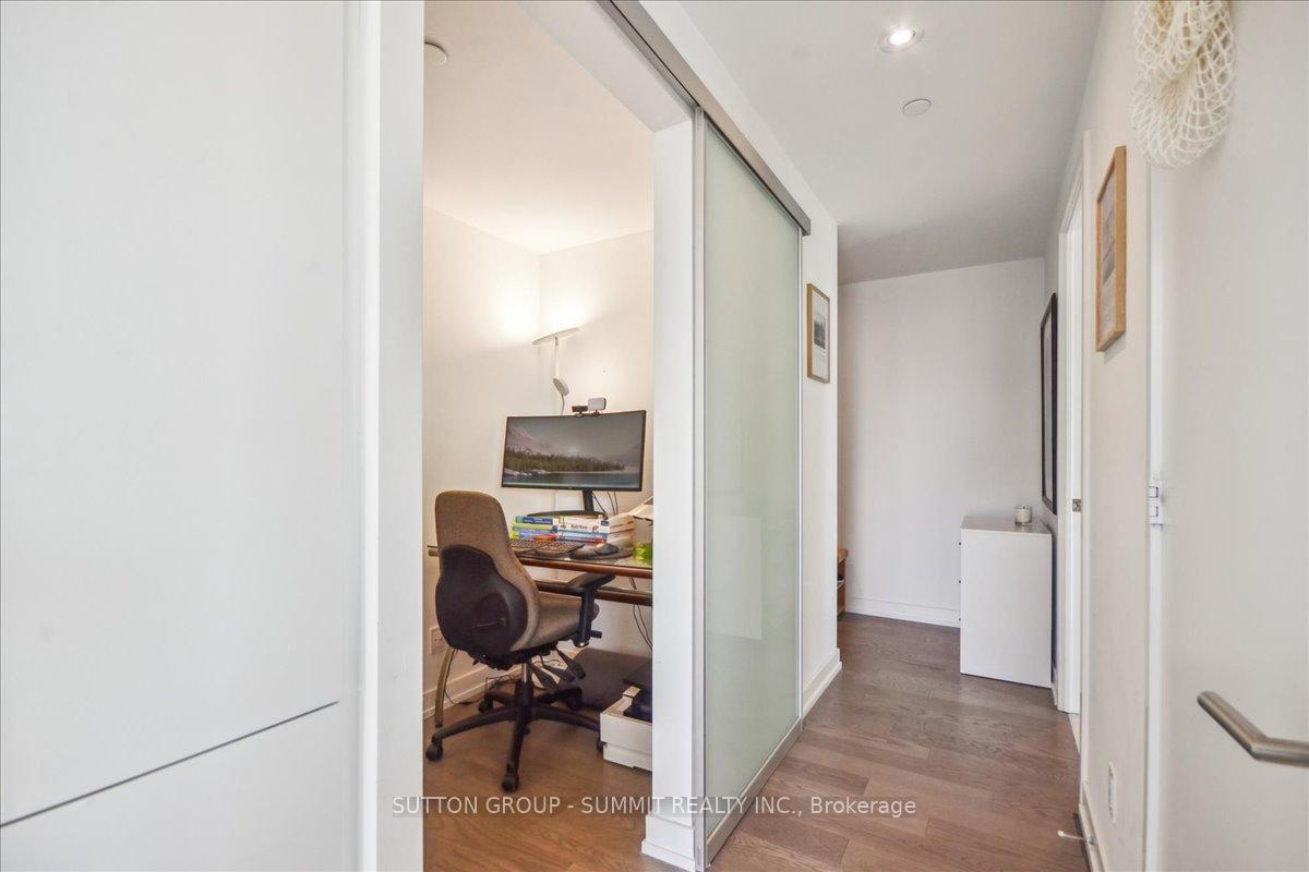 Photo 8 of Unit 1010, 161 Roehampton Avenue, Toronto, Mount Pleasant West — HOMEH