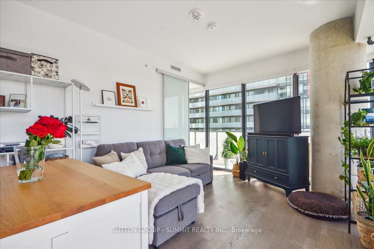 Photo 10 of Unit 1010, 161 Roehampton Avenue, Toronto, Mount Pleasant West — HOMEH