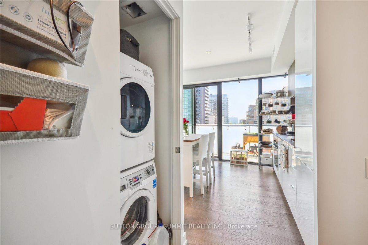 Photo 25 of Unit 1010, 161 Roehampton Avenue, Toronto, Mount Pleasant West — HOMEH