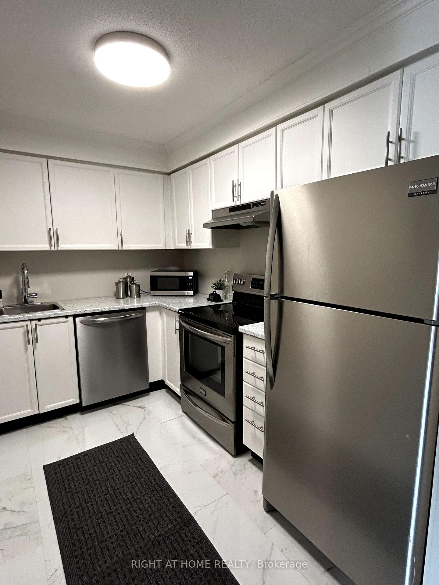 Photo 12 of Unit 318, 155 Riverglen Drive, Georgina, Keswick South — HOMEH