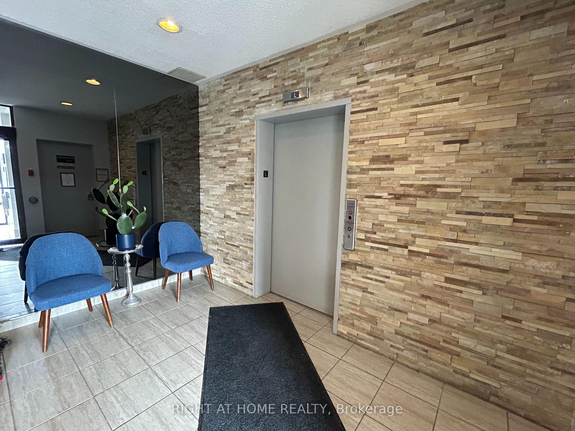 Photo 8 of Unit 318, 155 Riverglen Drive, Georgina, Keswick South — HOMEH