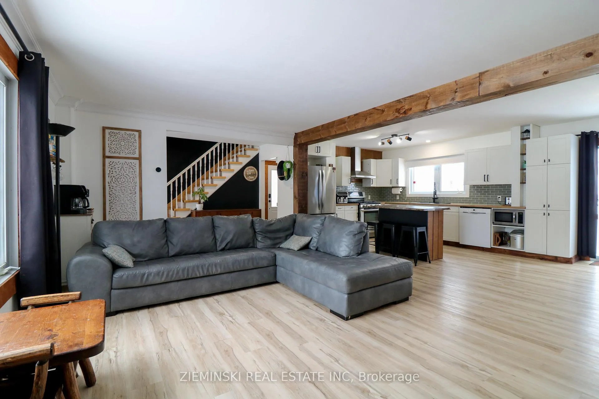 Photo 3 of 220 Ruth Street, Timmins, Porcupine - West — HOMEH