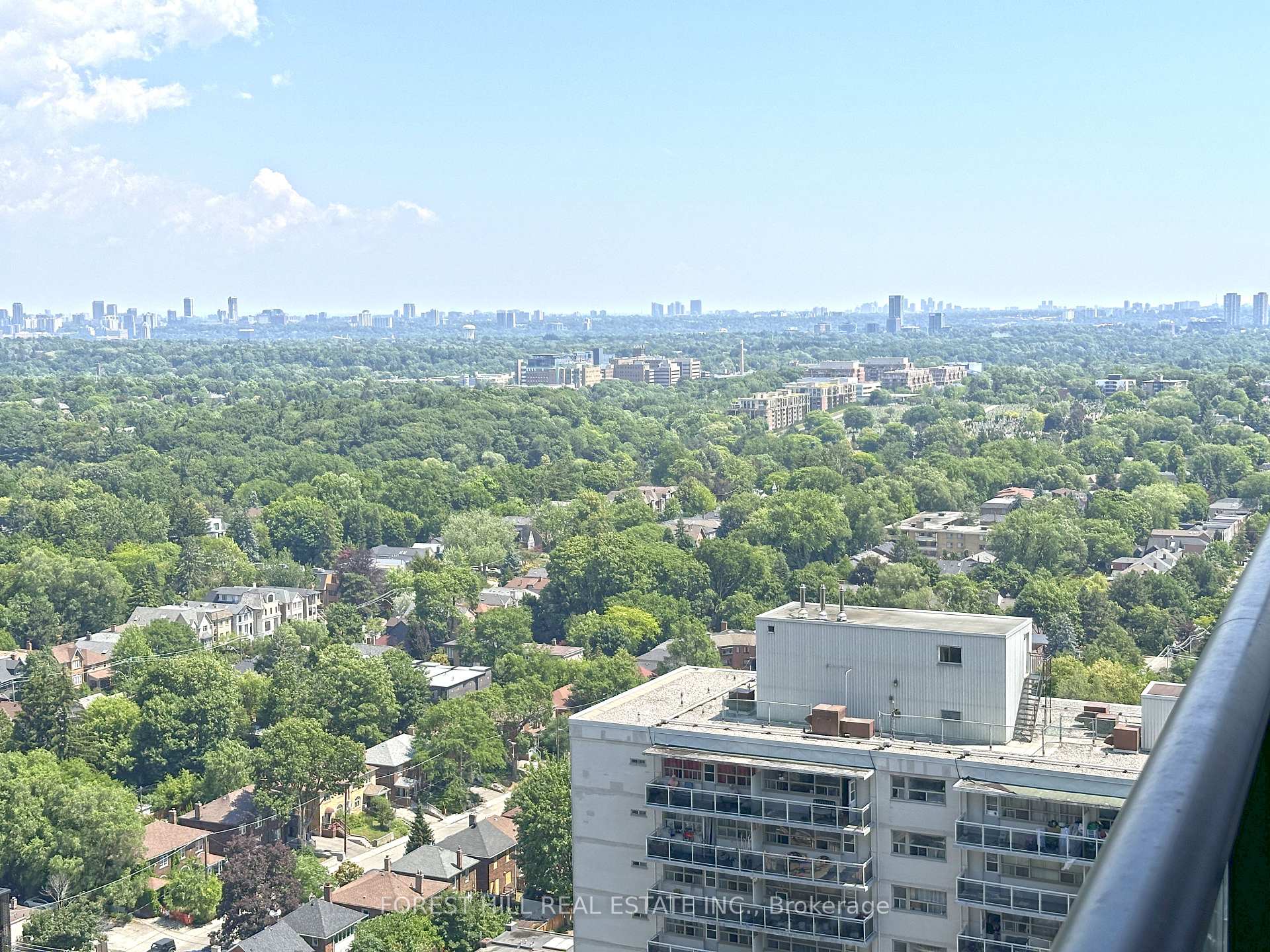 Photo 3 of Unit 2408, 127 Broadway Avenue, Toronto, Mount Pleasant West — HOMEH