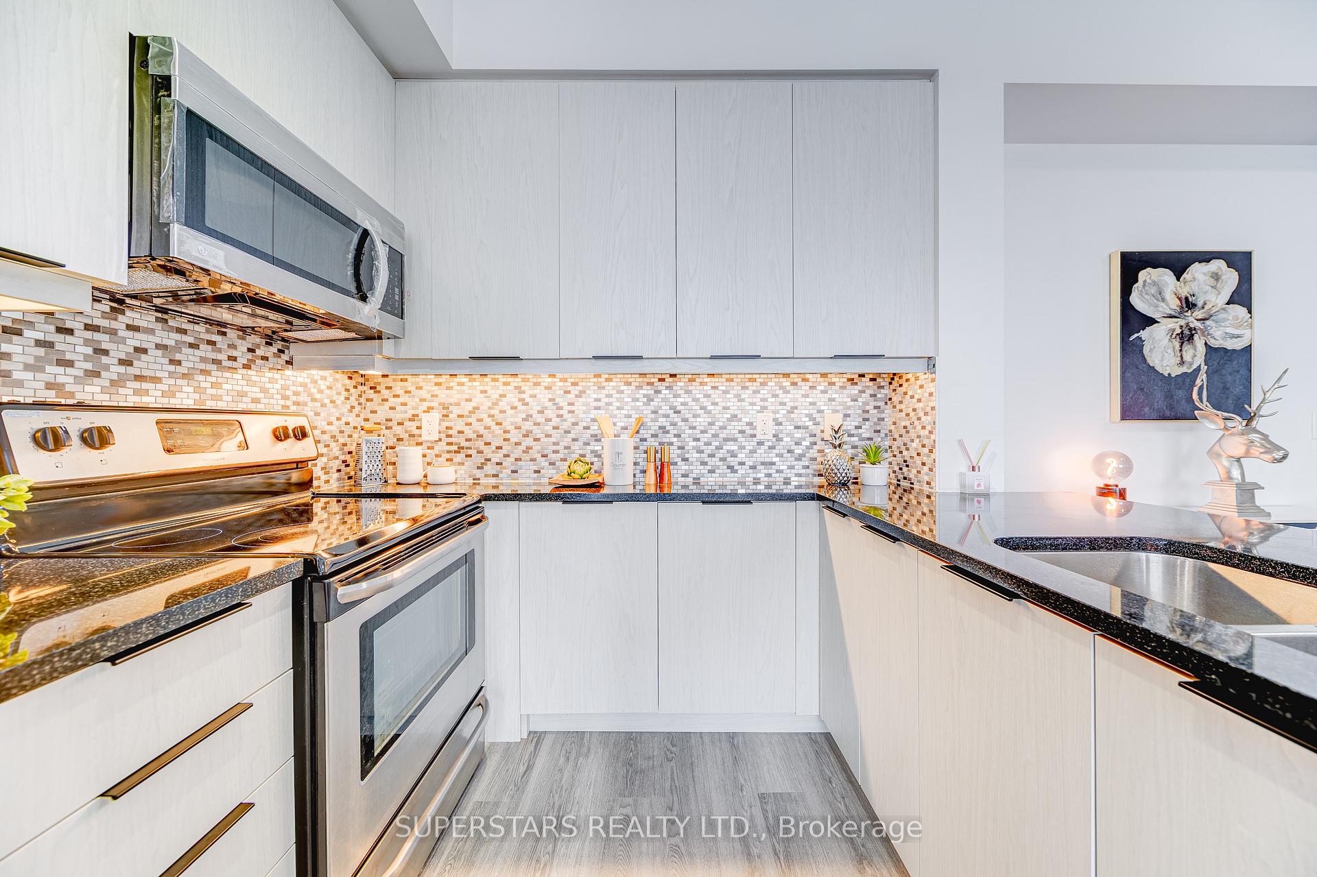 Photo 6 of Unit 807E, 8110 Birchmount Road, Markham, Unionville — HOMEH