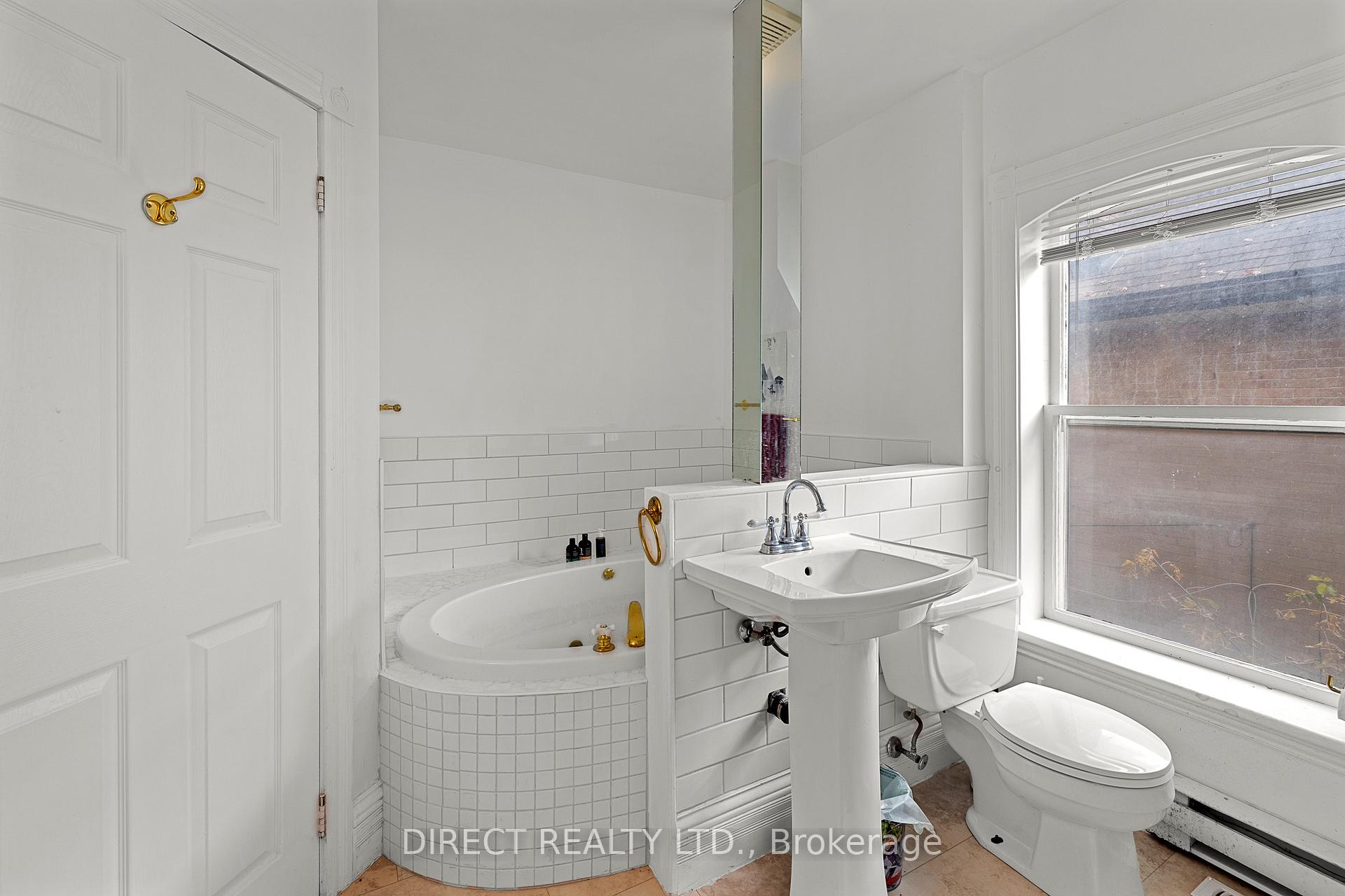Photo 12 of 176 Foster Avenue, Belleville, Belleville Ward — HOMEH