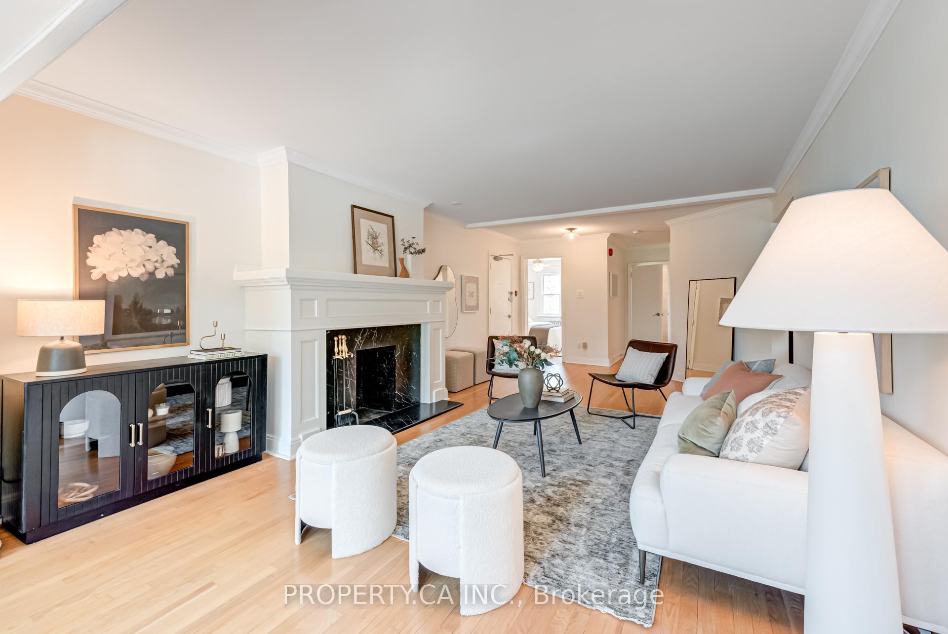 Photo 2 of Unit 3, 1597 Bathurst Street, Toronto, Forest Hill South — HOMEH