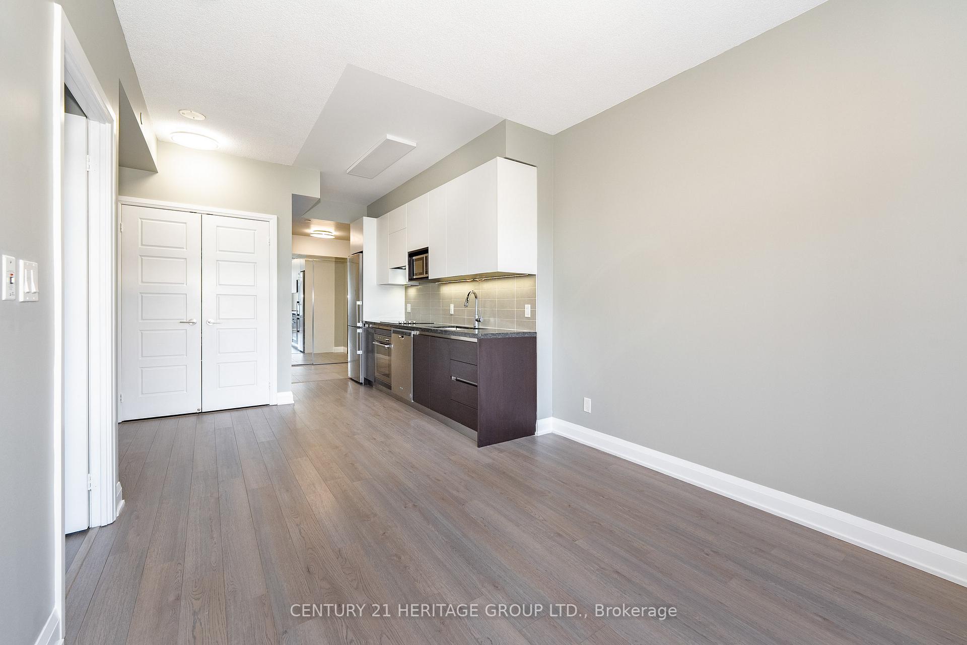 Photo 6 of Unit 735, 15 Water Walk Drive, Markham, Unionville — HOMEH