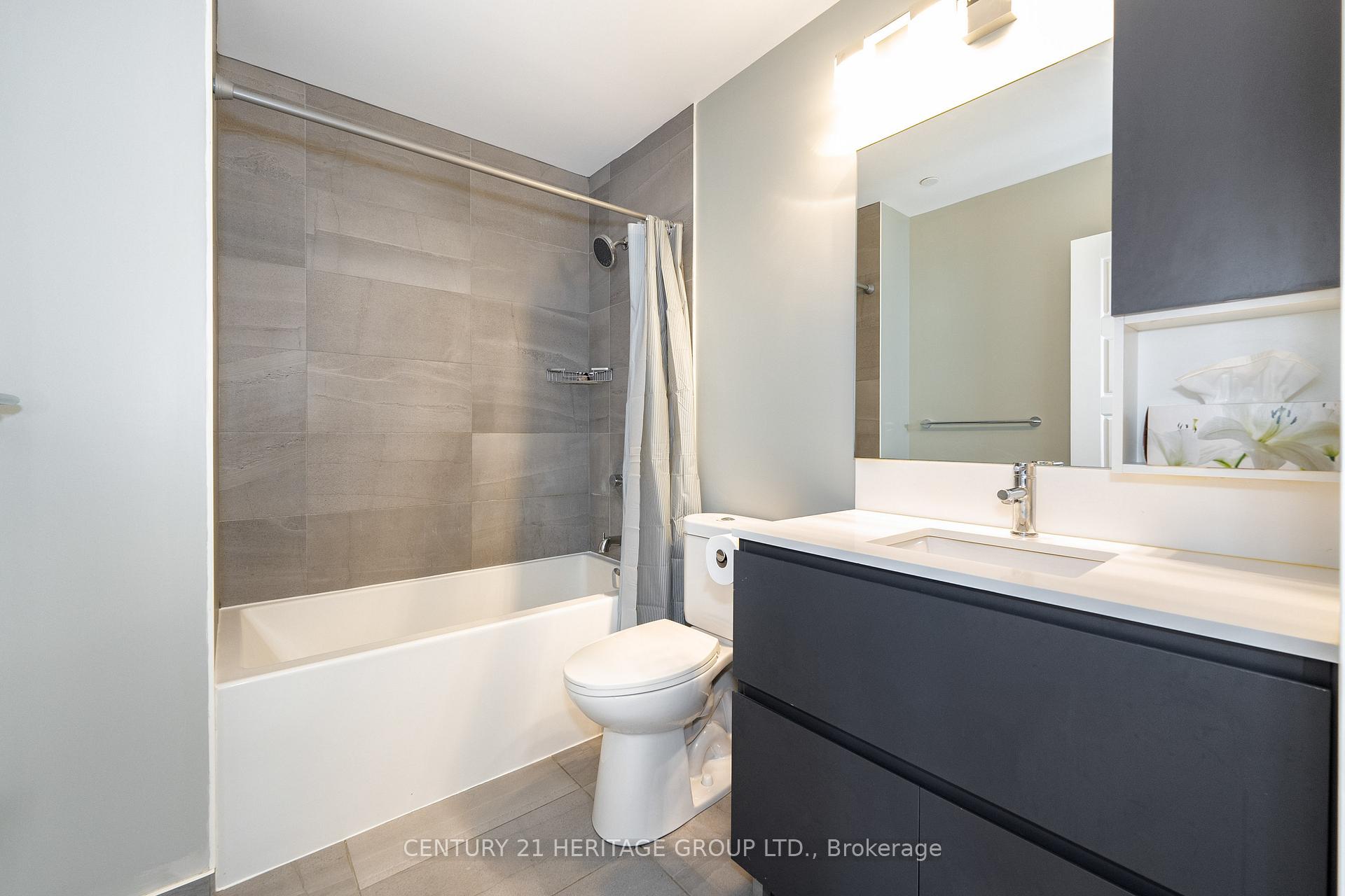 Photo 7 of Unit 735, 15 Water Walk Drive, Markham, Unionville — HOMEH