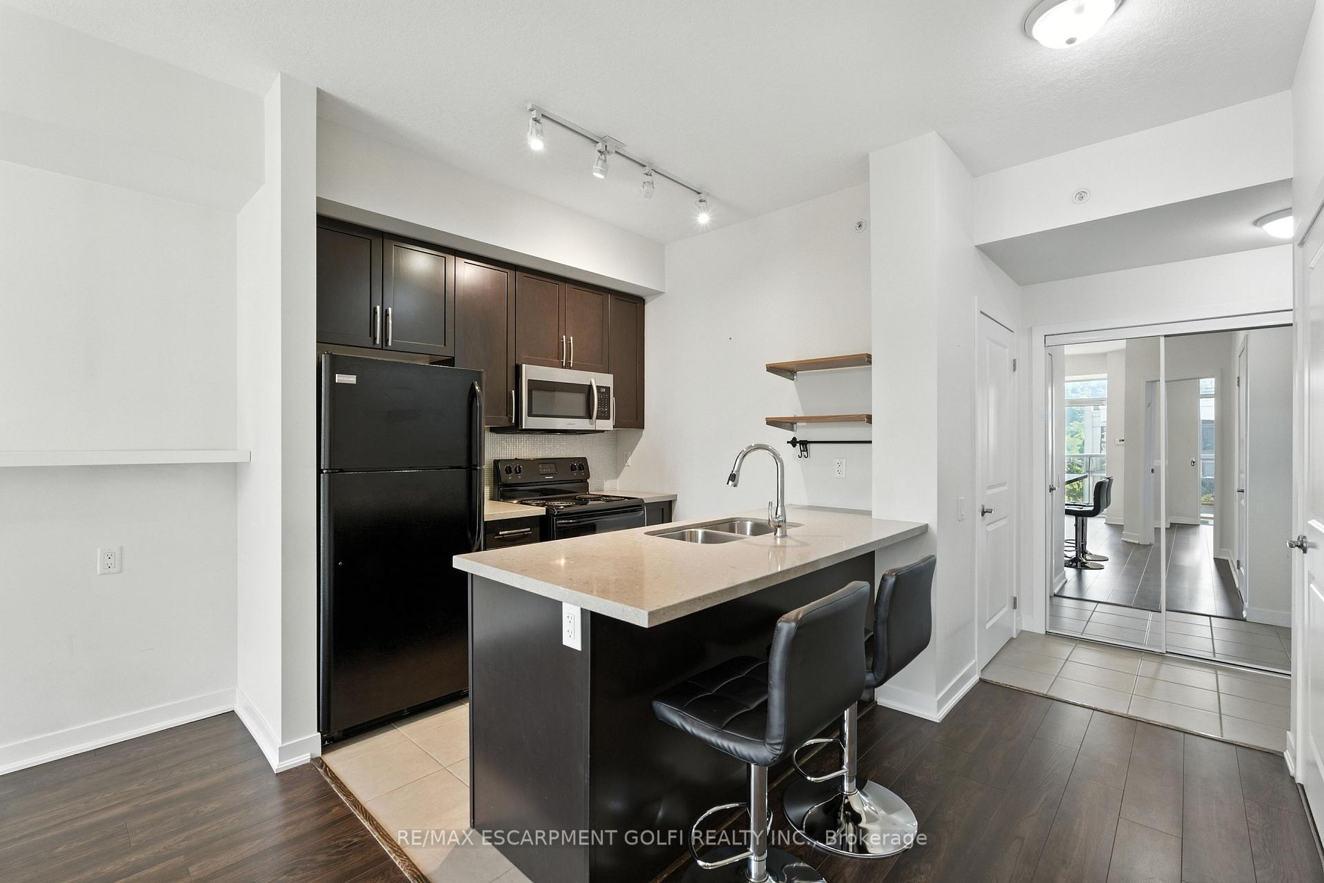 Photo 8 of Unit 902, 85 Robinson Street, Hamilton, Durand — HOMEH