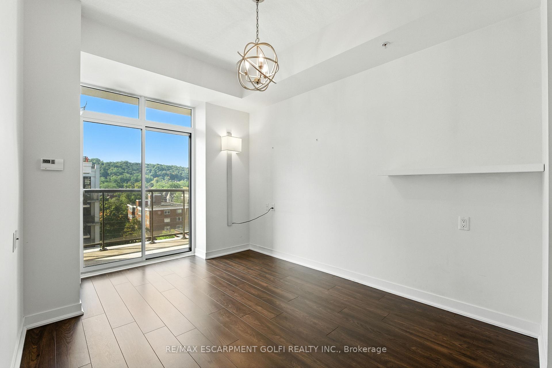 Photo 6 of Unit 902, 85 Robinson Street, Hamilton, Durand — HOMEH