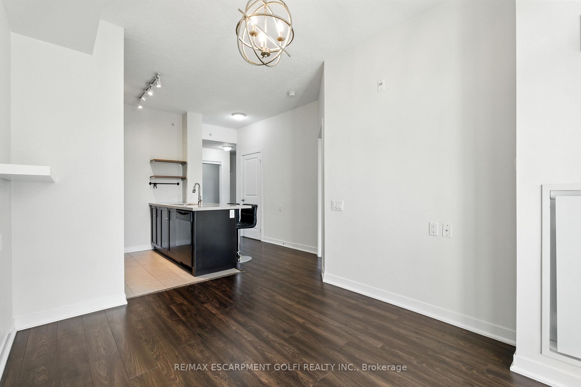 Photo 11 of Unit 902, 85 Robinson Street, Hamilton, Durand — HOMEH