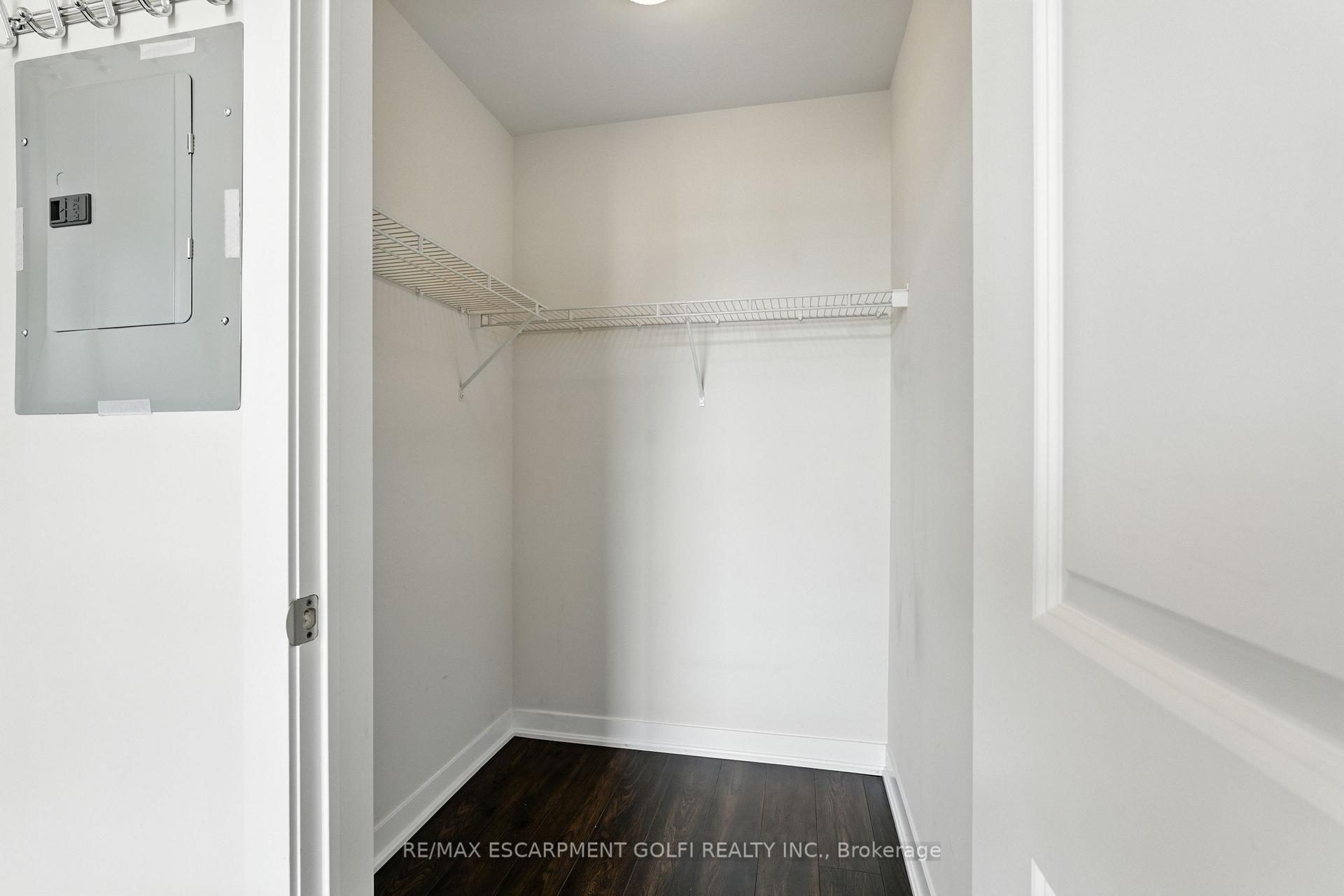 Photo 10 of Unit 902, 85 Robinson Street, Hamilton, Durand — HOMEH