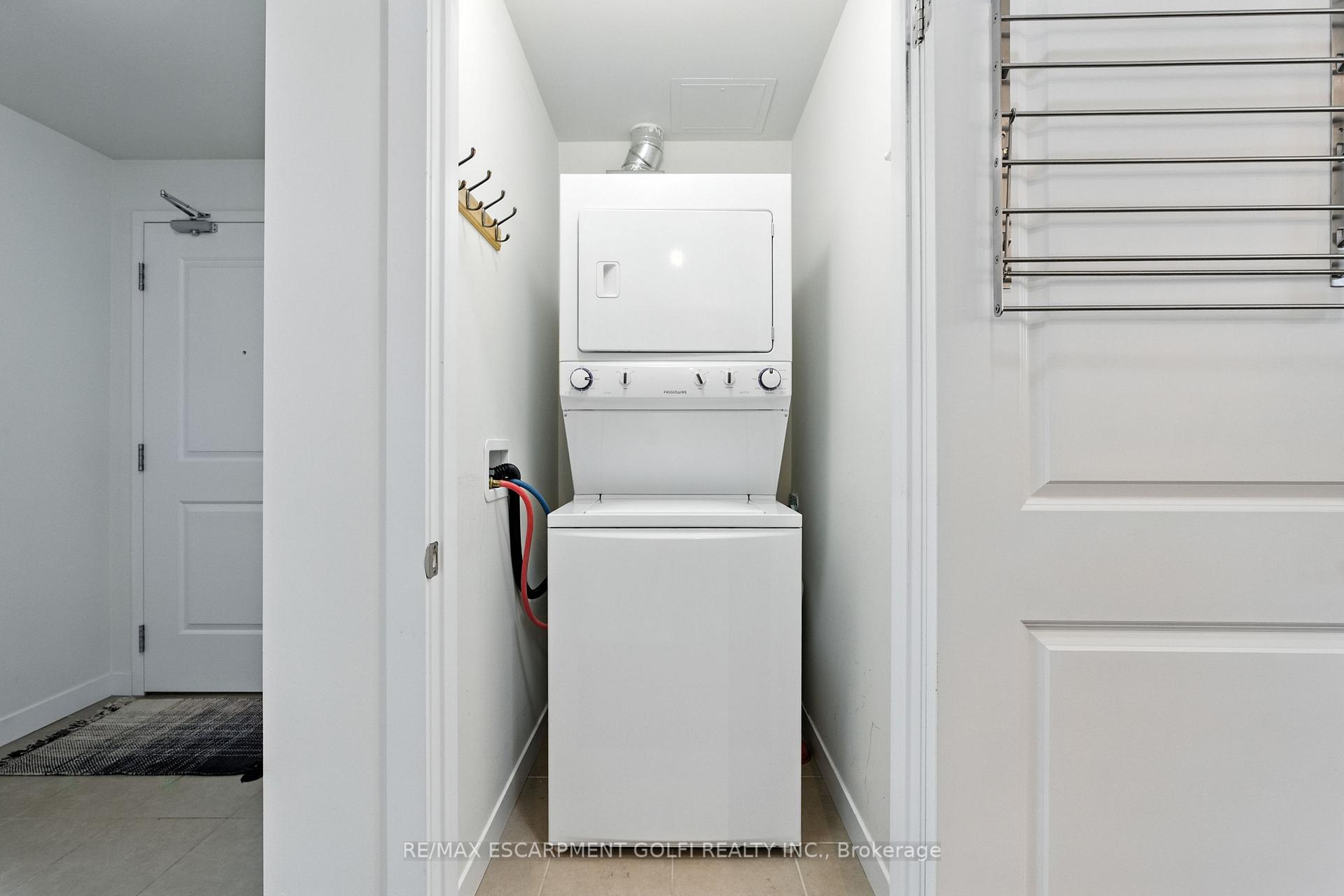 Photo 13 of Unit 902, 85 Robinson Street, Hamilton, Durand — HOMEH