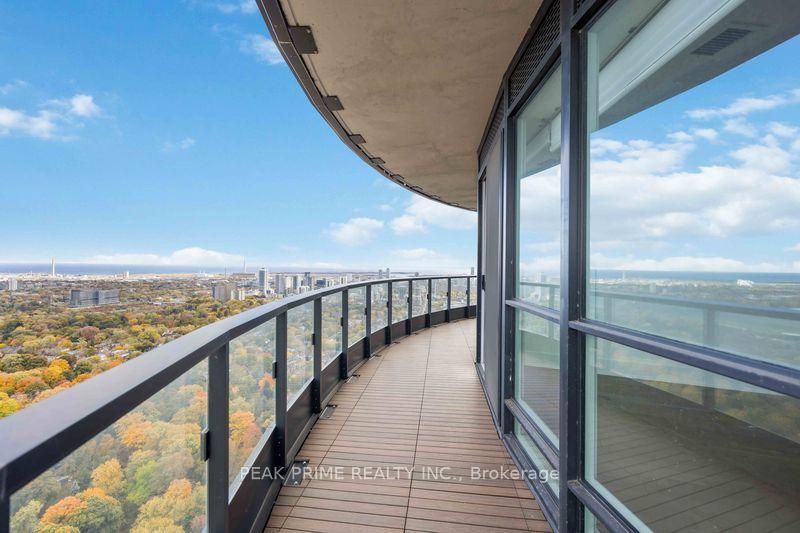 Photo 9 of Unit 4218, 585 Bloor Street E, Toronto, North St. James Town — HOMEH