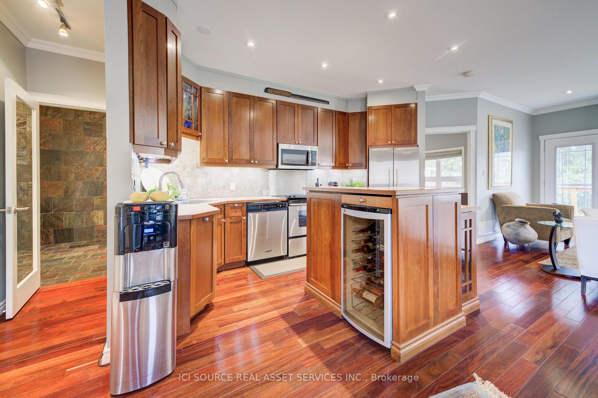 Photo 3 of Unit 13, 10 Cobblestone Drive, Brant, Paris — HOMEH